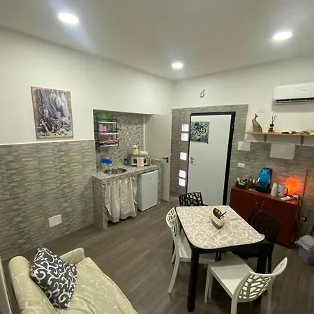 Alojamento de Acomodação e Pequeno-almoço Miky House 3*